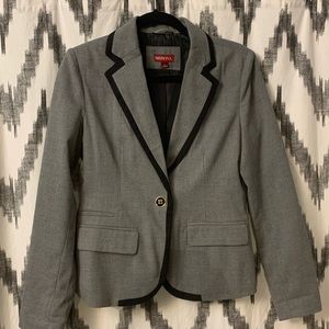 Blazer size 6. Grey and black